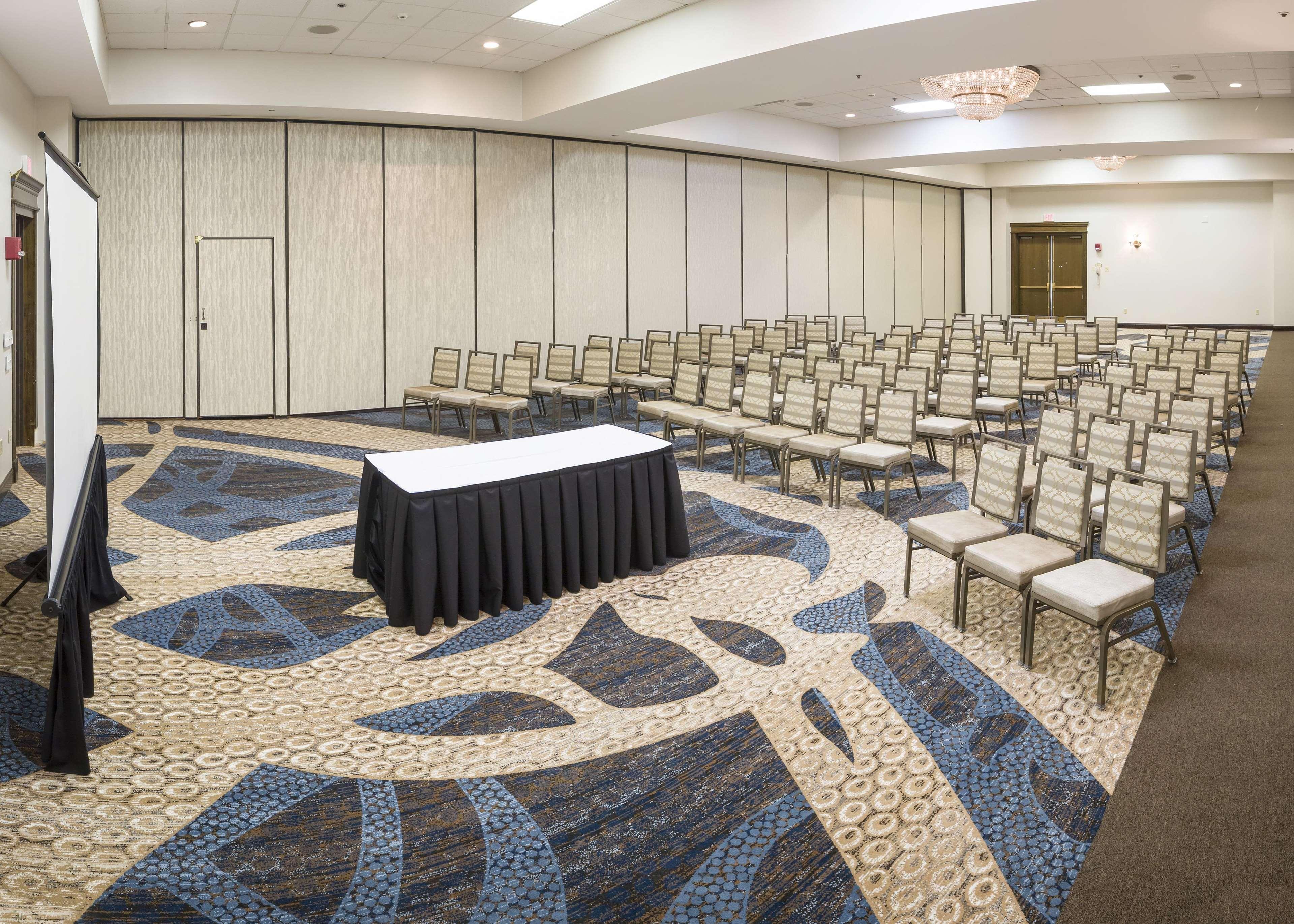 Отель Doubletree By Hilton Boston-Милфорд Экстерьер фото