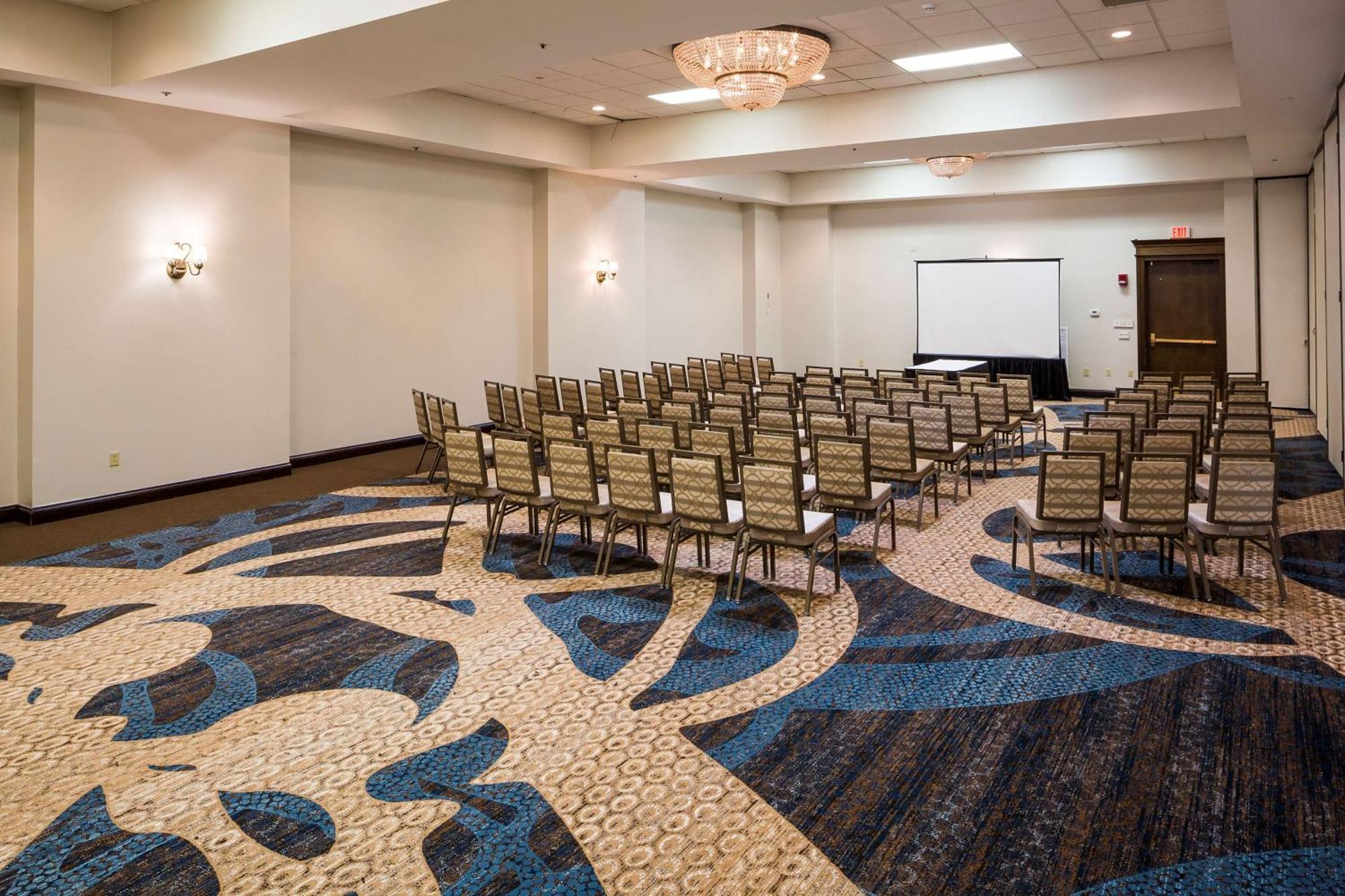 Отель Doubletree By Hilton Boston-Милфорд Экстерьер фото