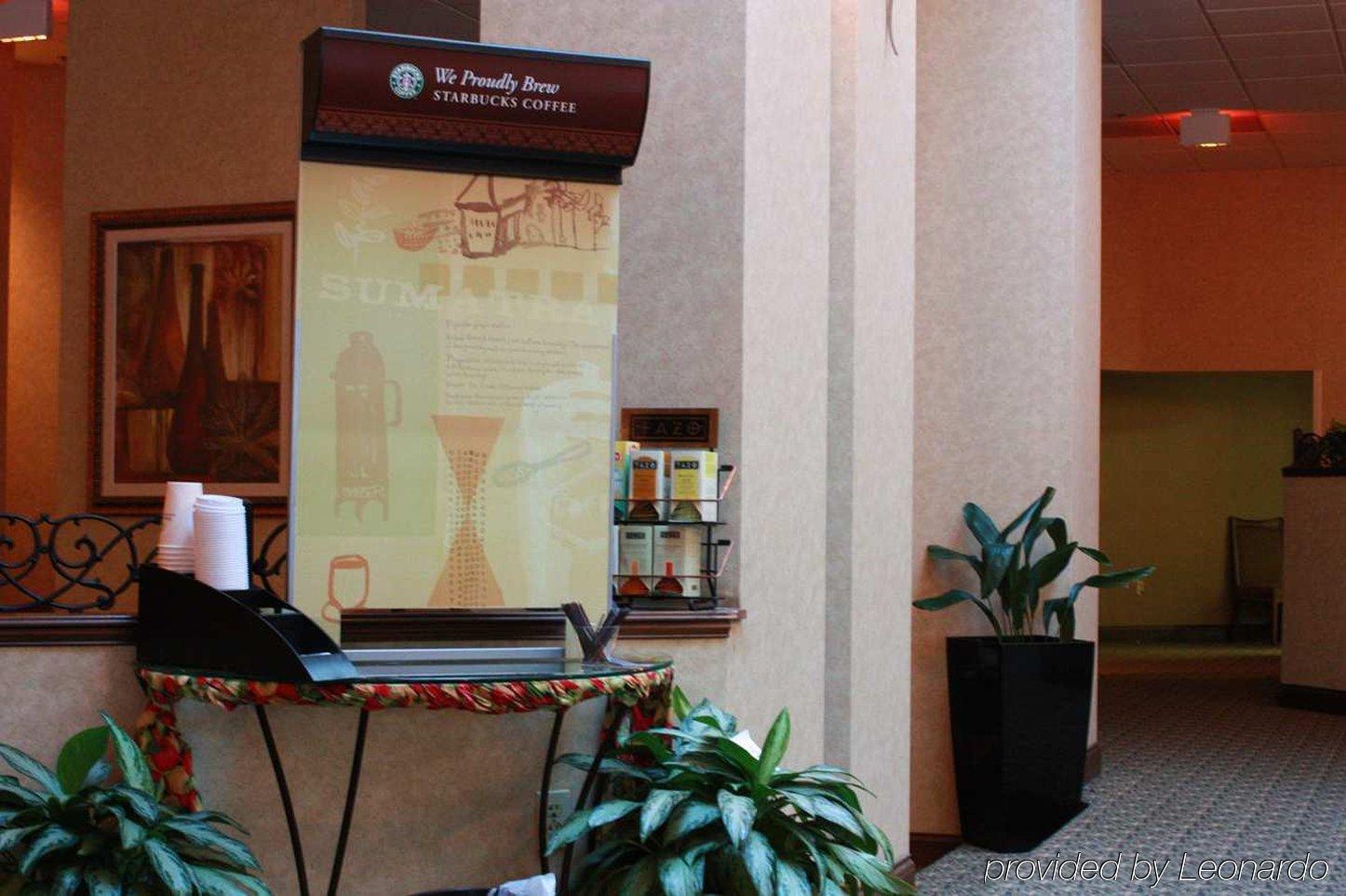 Отель Doubletree By Hilton Boston-Милфорд Интерьер фото